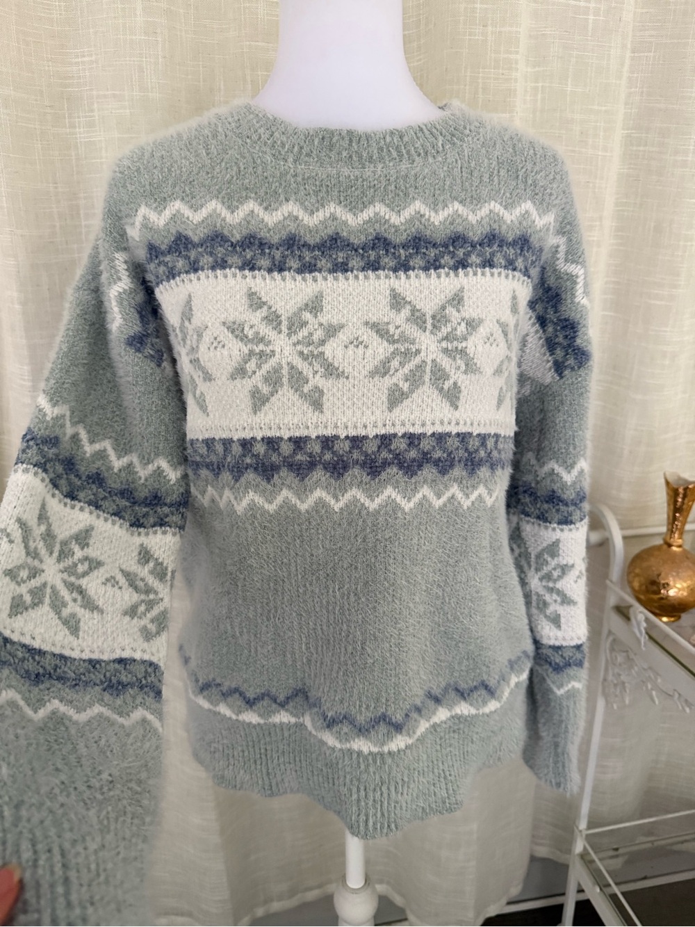 Maurices XS Fuzzy Fair Isle Sweater Sage Blue Nordic Snowflake Cozy